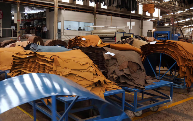 美碩風_解決方案_皮具/皮革車間